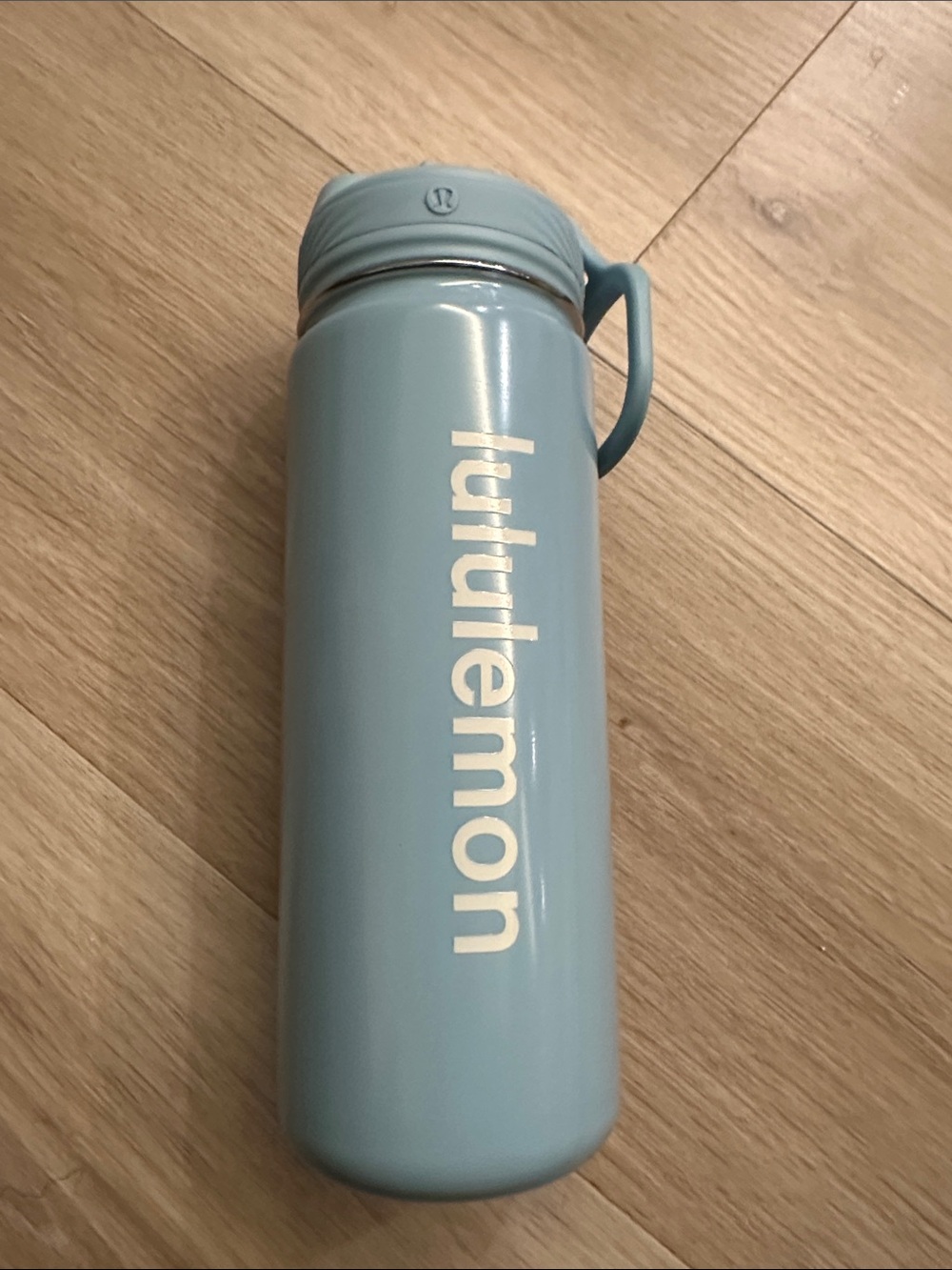 lululemon Back to Life Sport Bottle 18oz Straw Lid
Shine